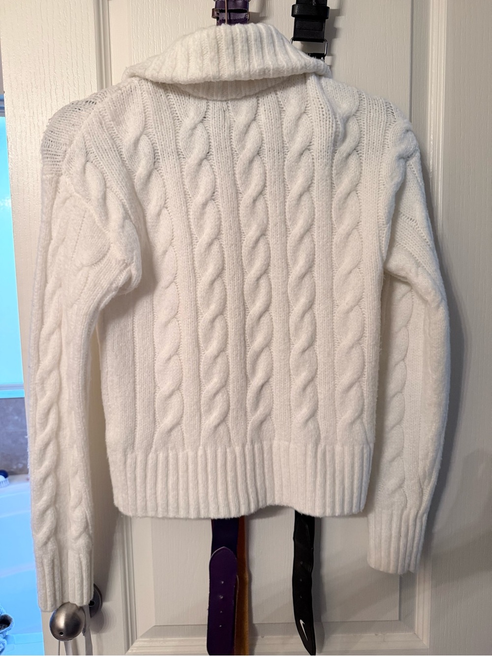 NWT Women’s Hollister White Cable-Knit Zip Cardigan Sweater- Small - Picture 3 of 3